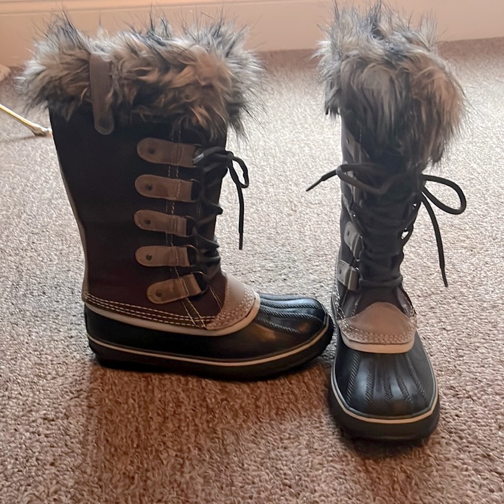 Brand New Never Worn Joan Of Arctic Sorel Boots